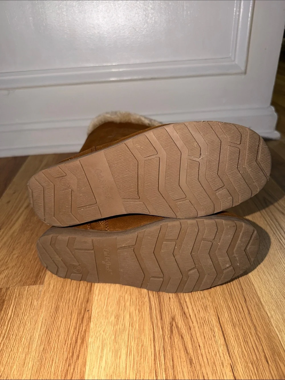 Cat & Jack Brown Faux-Suede Kids Boots with Cream Faux-Fur Cuff size 5